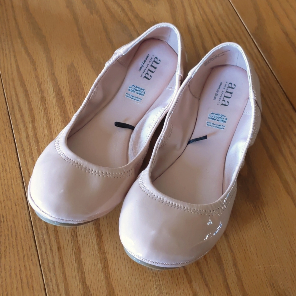 a.n.a Memory Foam flat shoe, size 8, mauve/pink color